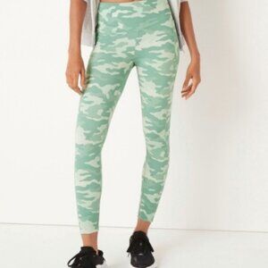 Size XL PINK Active camo leggings Green